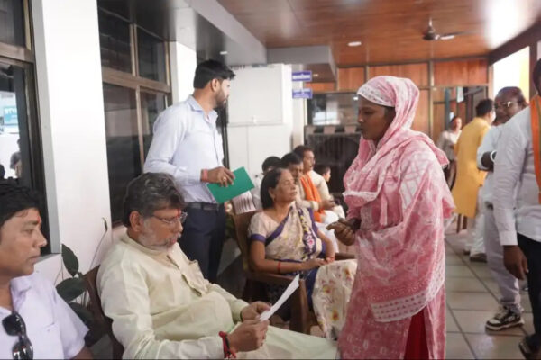 जनता से सीधा संवाद कर दिलायी राहत
