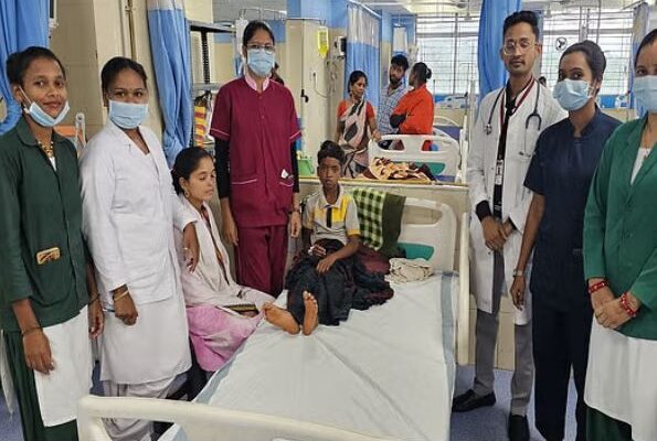 मेकाज के चिकित्सक और स्टाफ ने बचाई बच्चे की जान